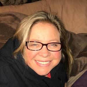 Meet your Posher, Claudia